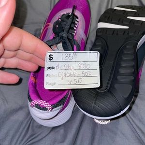 Size 6Y = 8 US Women’s Nike Air Max brand new never worn!